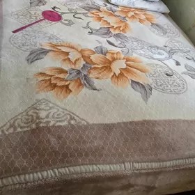 spalniy krowat
