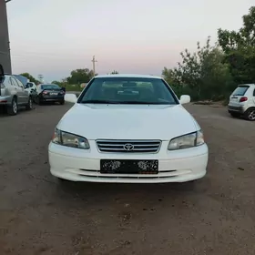 Toyota Camry 2000
