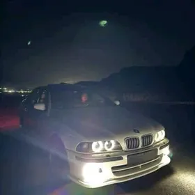 BMW E39 2002