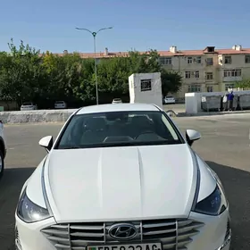Hyundai Sonata 2021