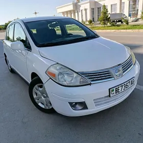 Nissan Versa 2010