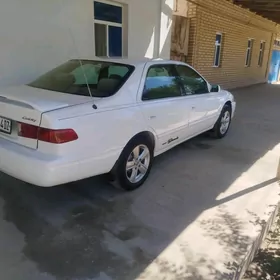 Toyota Camry 2000