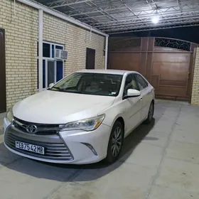Toyota Camry 2017