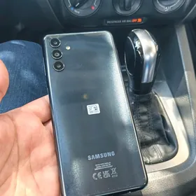 samsung A04s