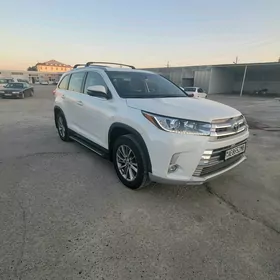 Toyota Highlander 2019