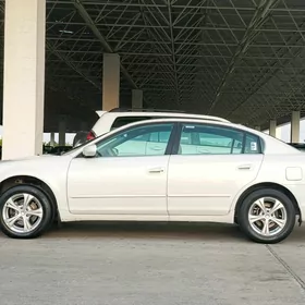 Nissan Altima 2004