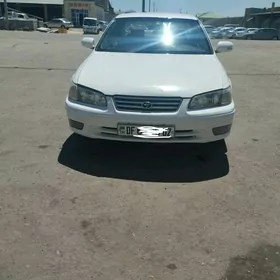 Toyota Camry 1999