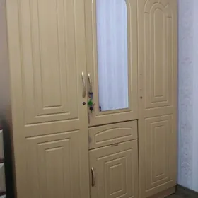 şkaf