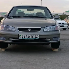 Toyota Camry 2001
