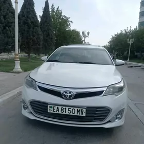 Toyota Avalon 2013