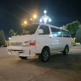 Toyota Hiace 2003