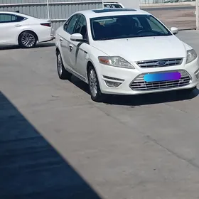Ford Mondeo 2013