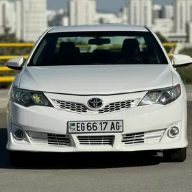 Toyota Camry 2013