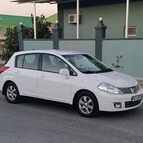 Nissan Versa 2009