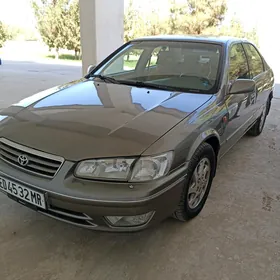 Toyota Camry 2000