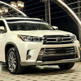 Toyota Highlander 2018