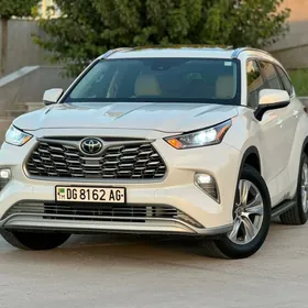 Toyota Highlander 2020
