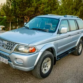 Mitsubishi Montero Sport 2003
