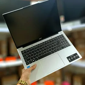 Aspire/ 32 GB RAM/ 512 GB SSD