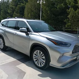 Toyota Highlander 2022