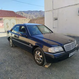 Mercedes-Benz 230E 1994