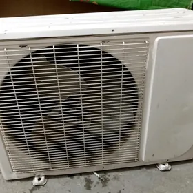KONDITSIONER MIDEA 24LIK