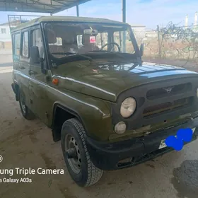 UAZ 469 2005