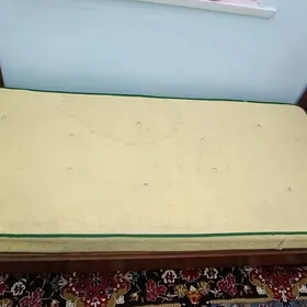 кроват