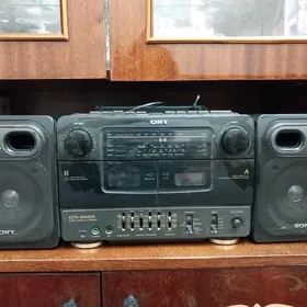 магнитофон кассетный "sony"