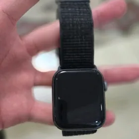 Apple watch 4 nike