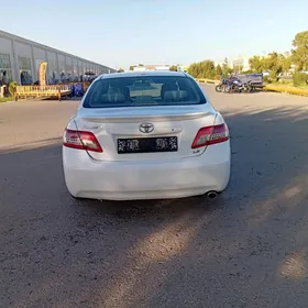Toyota Camry 2010