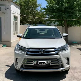 Toyota Highlander 2018