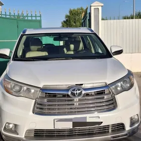 Toyota Highlander 2016