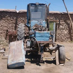 MTZ T-28 2005