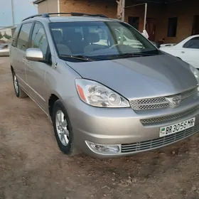 Toyota Sienna 2005