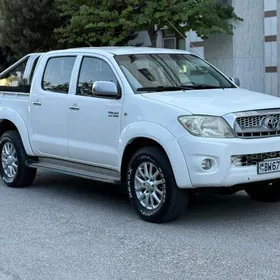 Toyota Hilux 2011