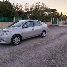 Nissan Versa 2014