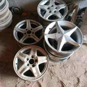 R 15 Diska