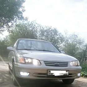 Toyota Camry 2001