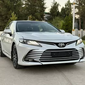 Toyota Camry 2022