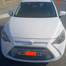 Toyota Yaris 2016