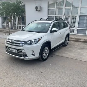 Toyota Highlander 2019
