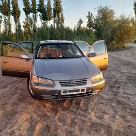 Toyota Camry 1999