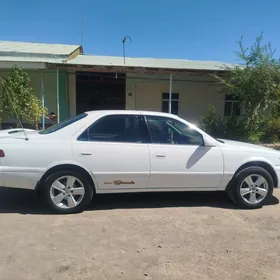 Toyota Camry 2000