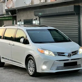 Toyota Sienna 2017