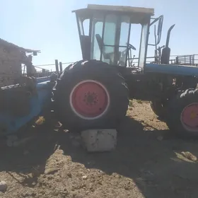 MTZ T-28 2002