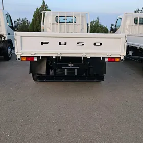 Mitsubishi Canter 2025