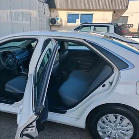 Toyota Camry 2017