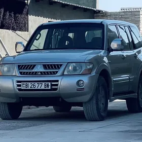 Mitsubishi Pajero 2005