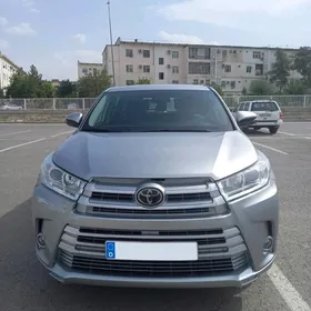 Toyota Highlander 2019
